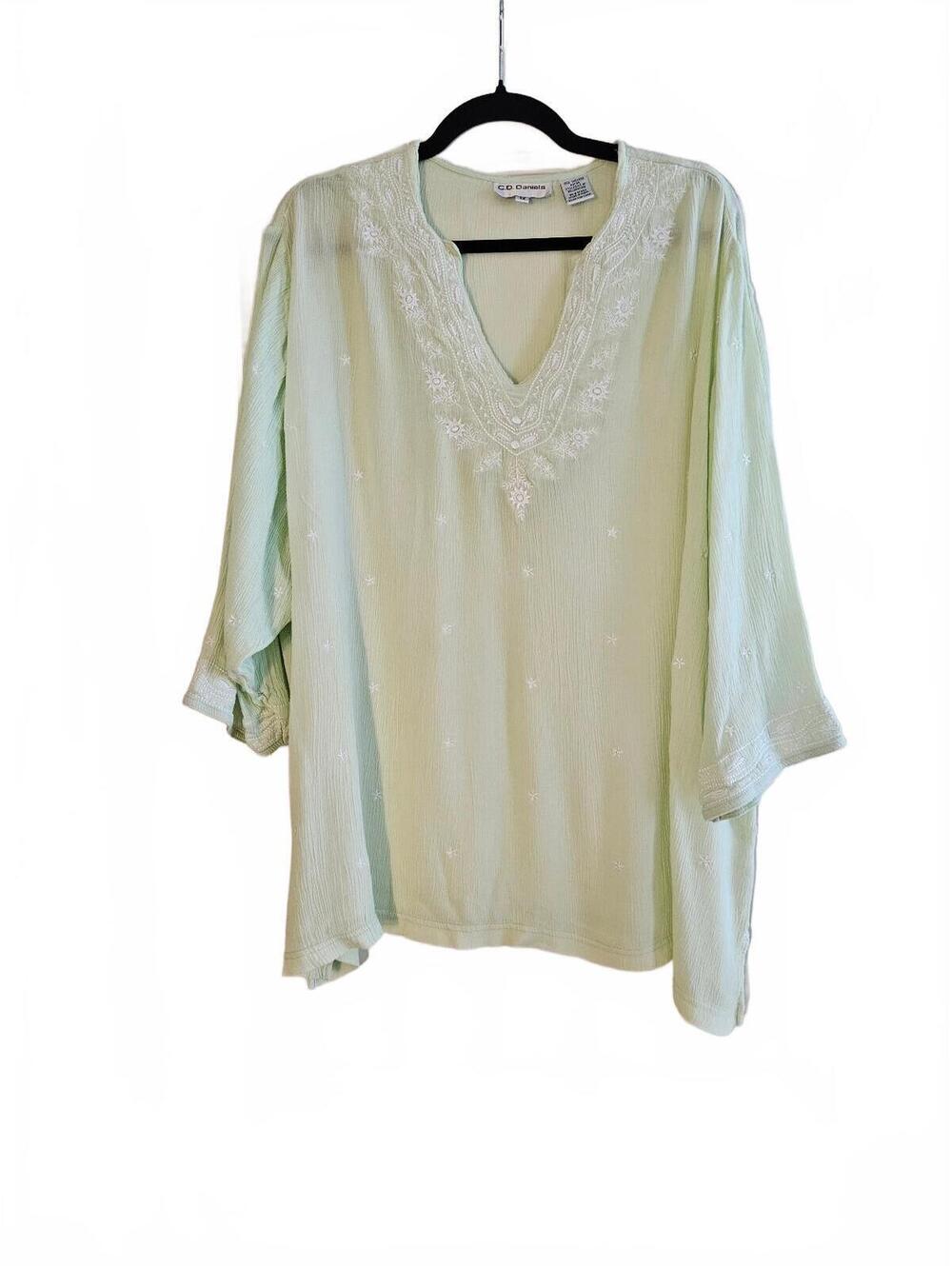 C.D. Daniels Women's 1X Light Green Embroidered V-Neck Tunic Top with 3/4 Sleeve